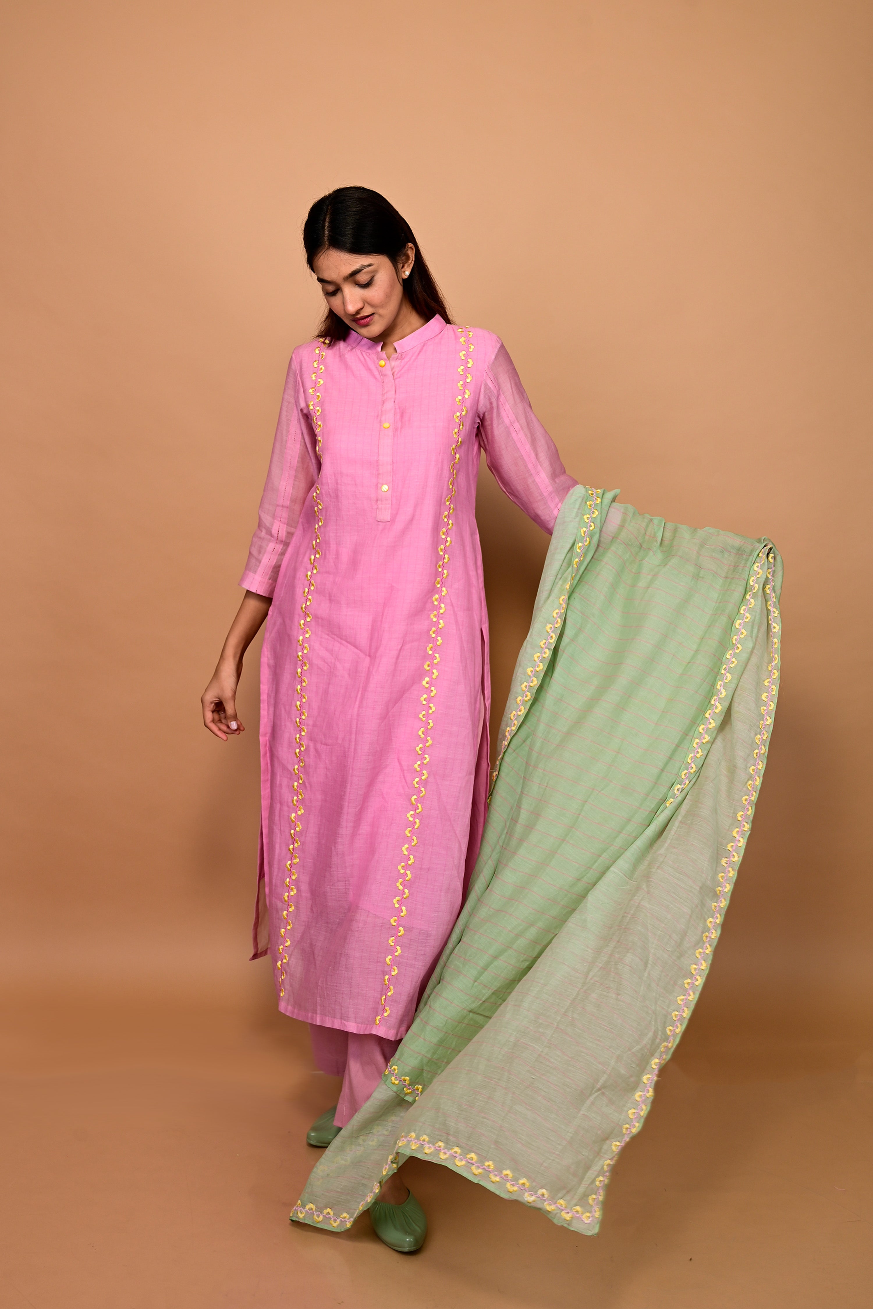 GULABO KURTA SET