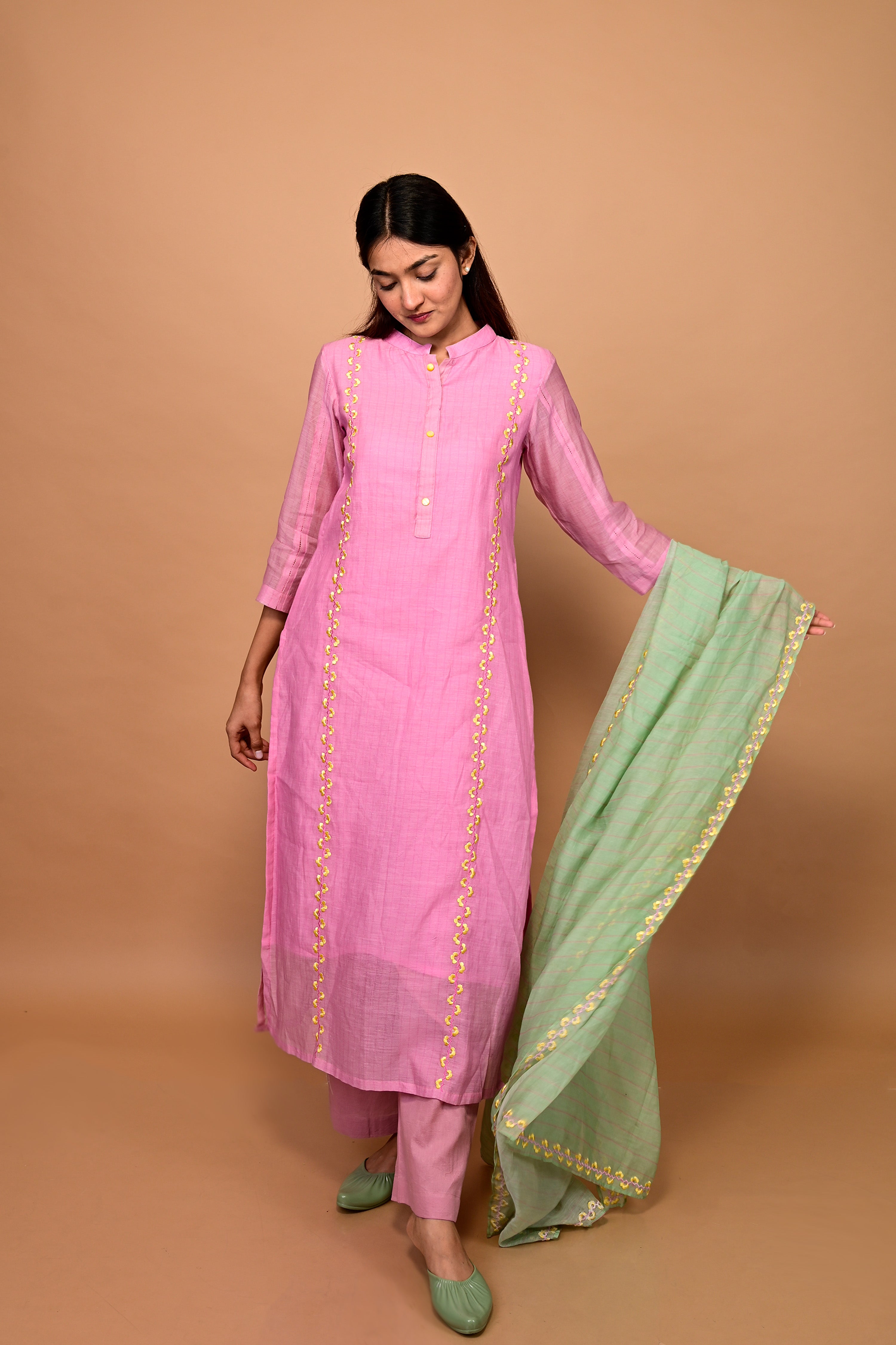 GULABO KURTA SET