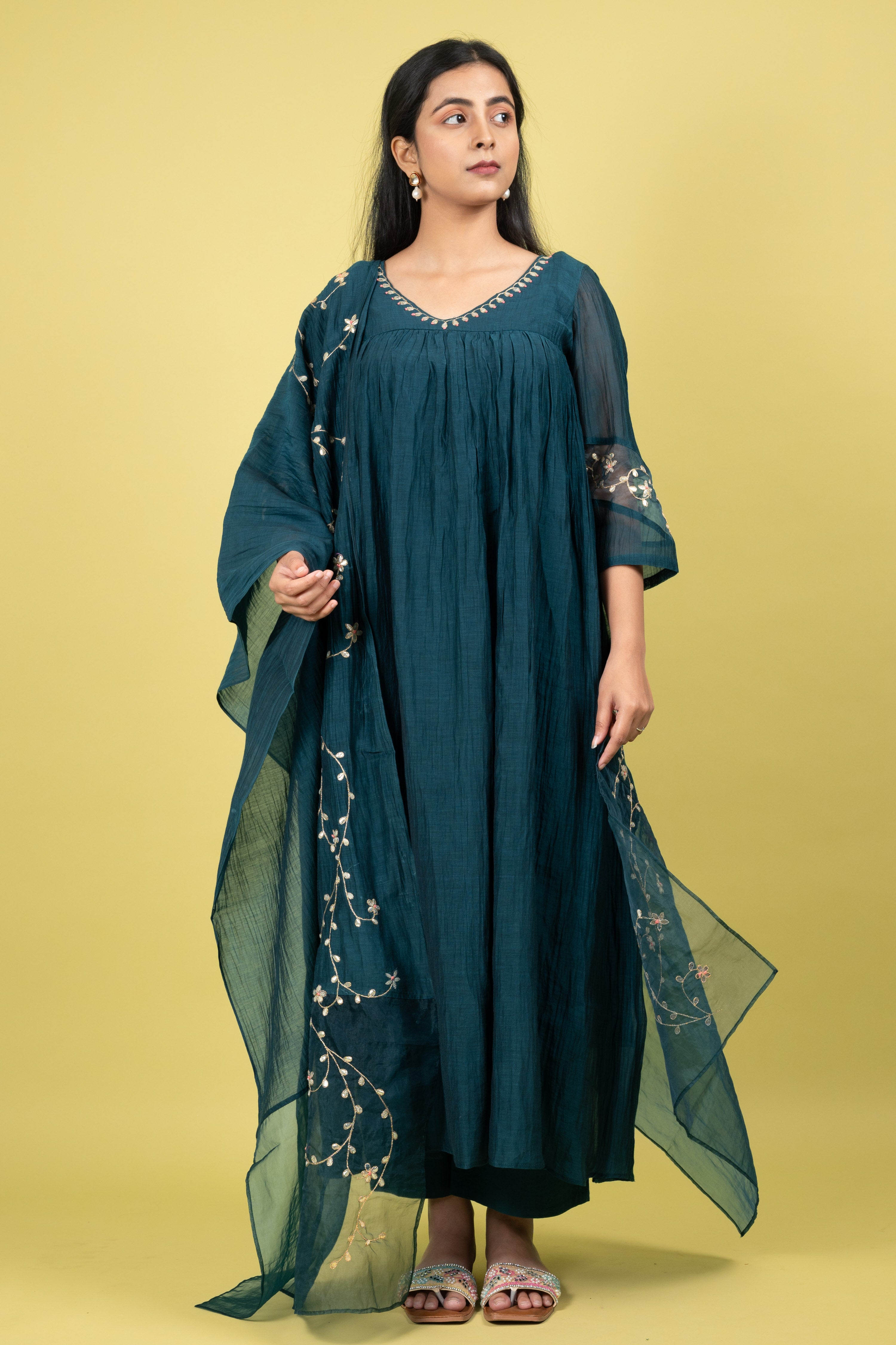 BINDIYA KURTA SET