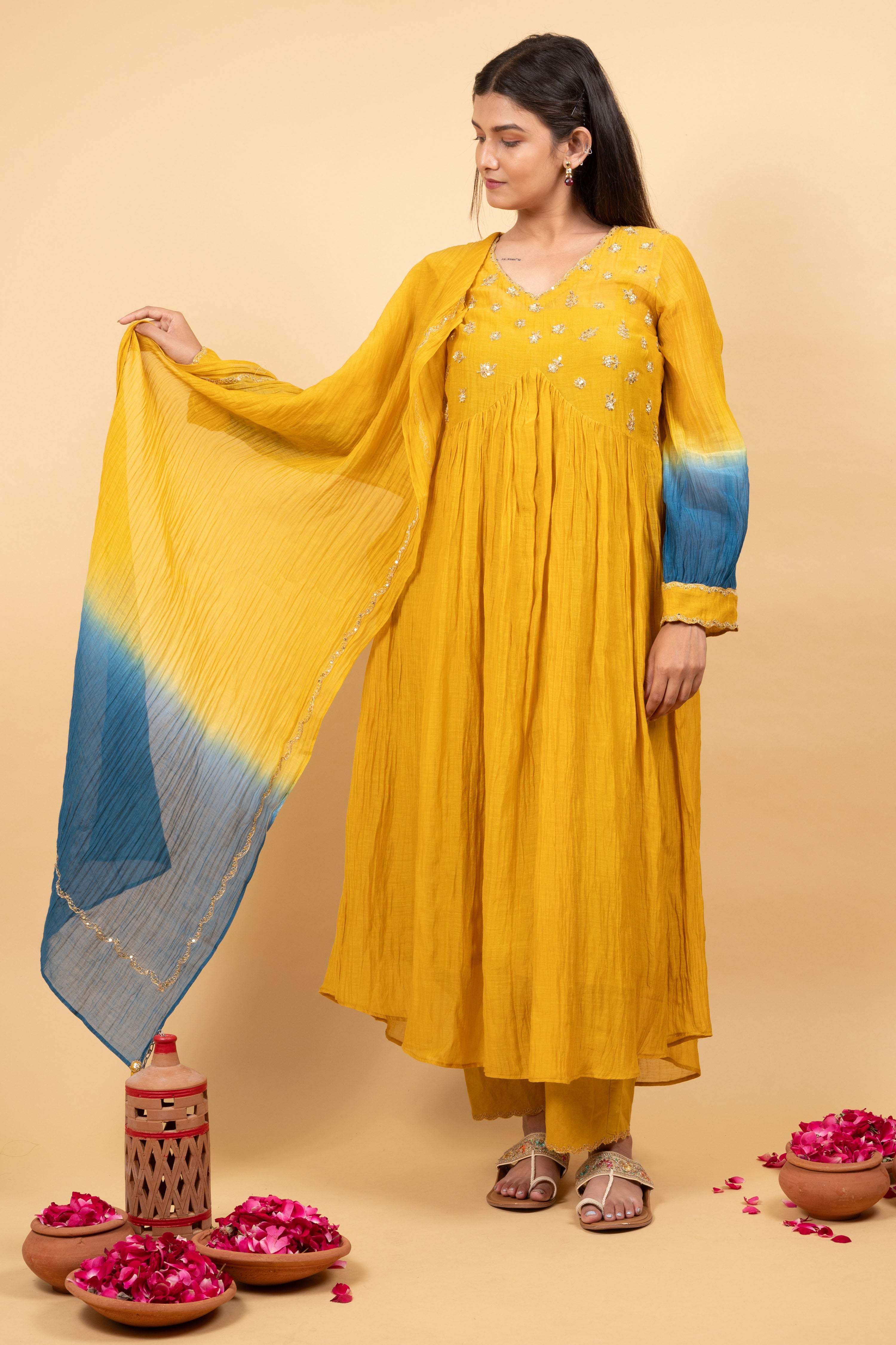 GENDA FUL KURTA SET