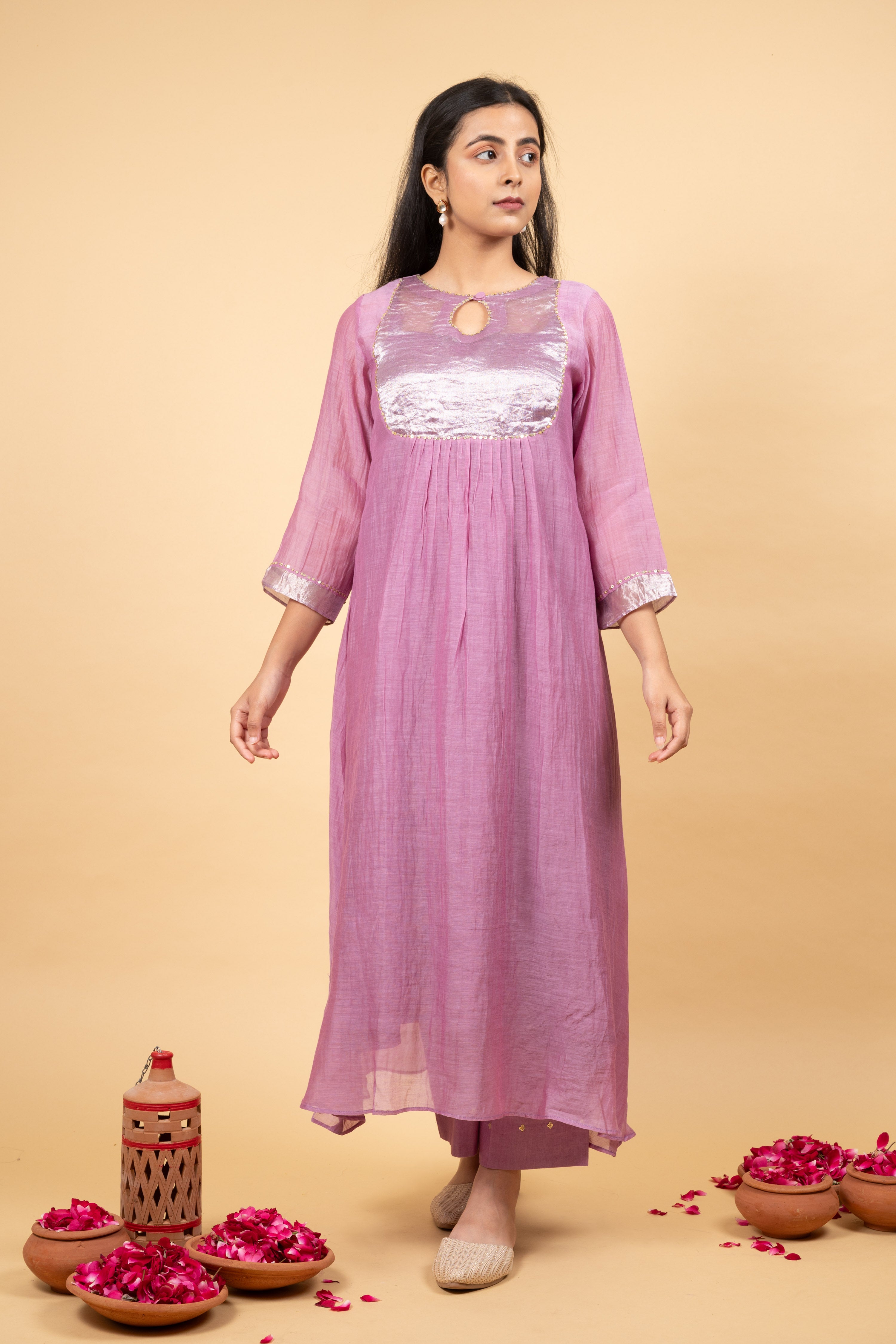SUNHERI KURTA SET