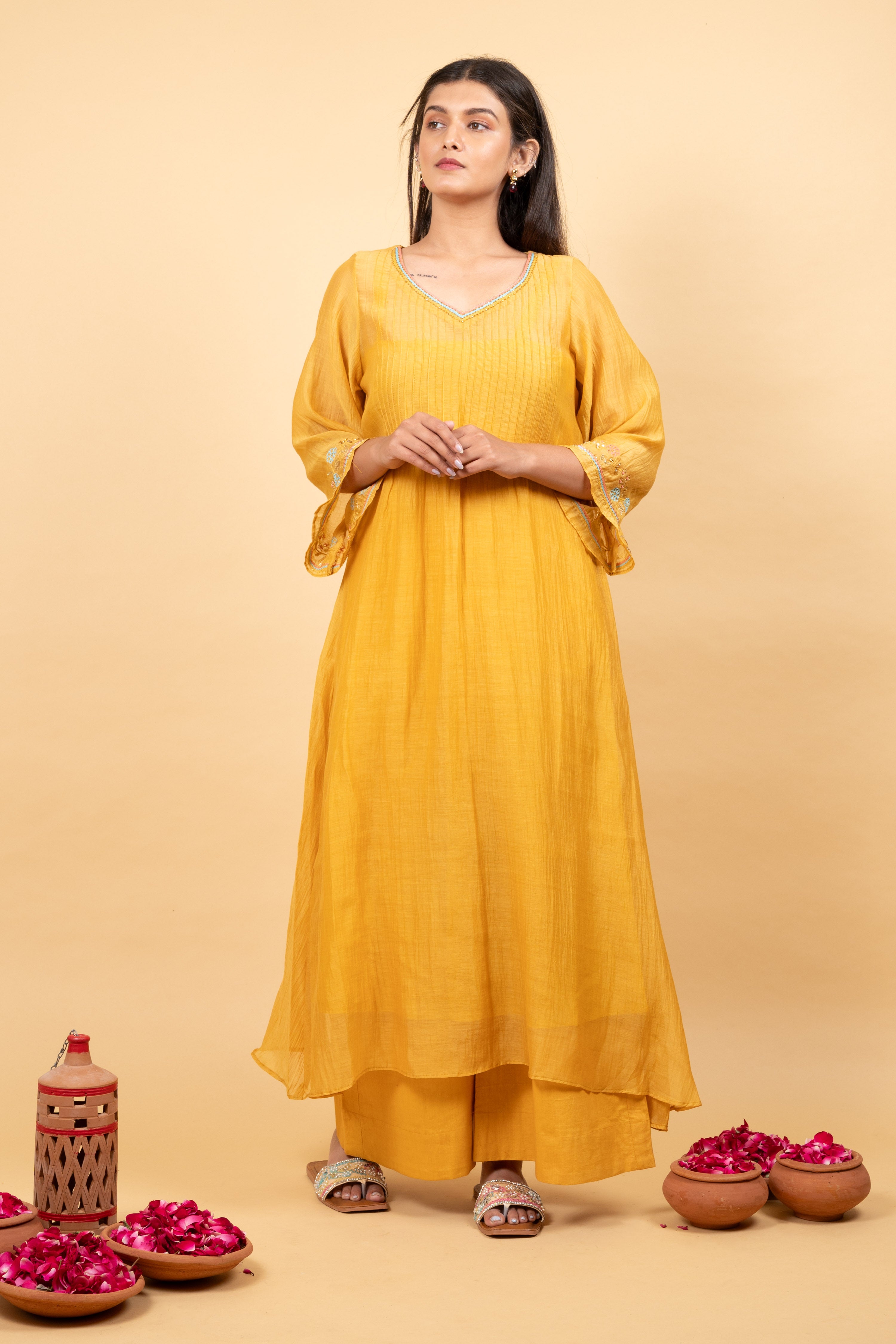 CHANDAN KURTA SET