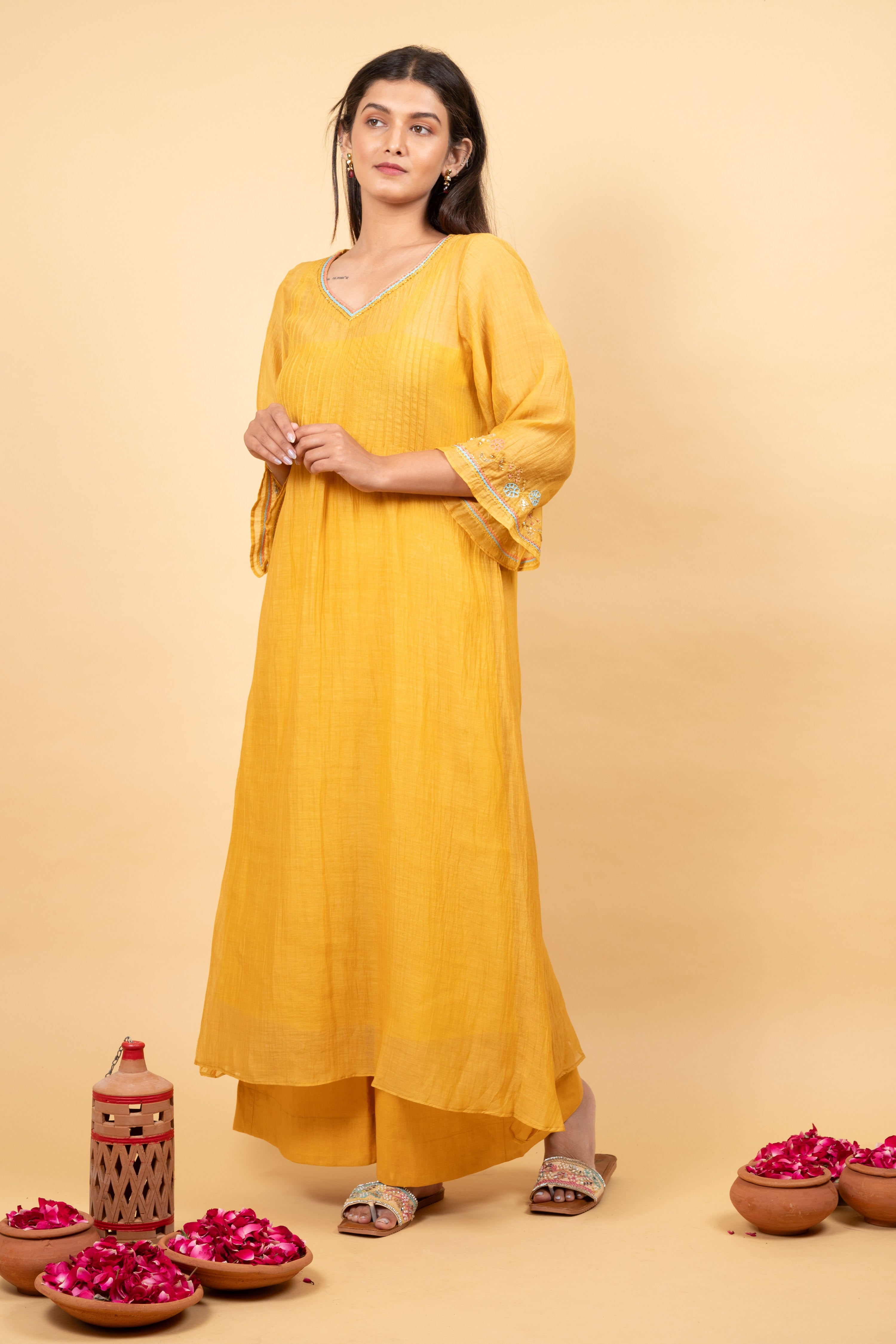CHANDAN KURTA SET