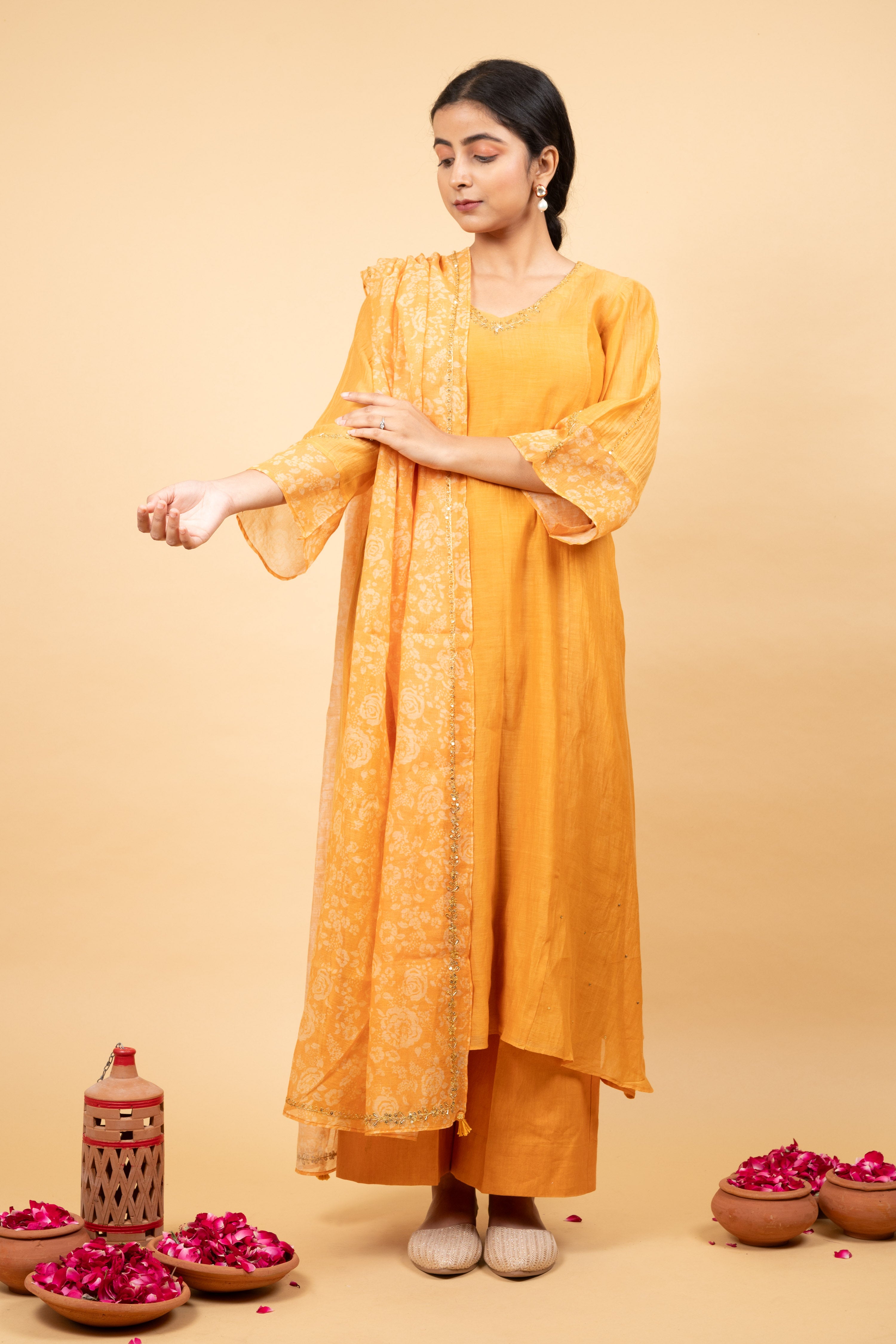 GANGAUR KURTA SET