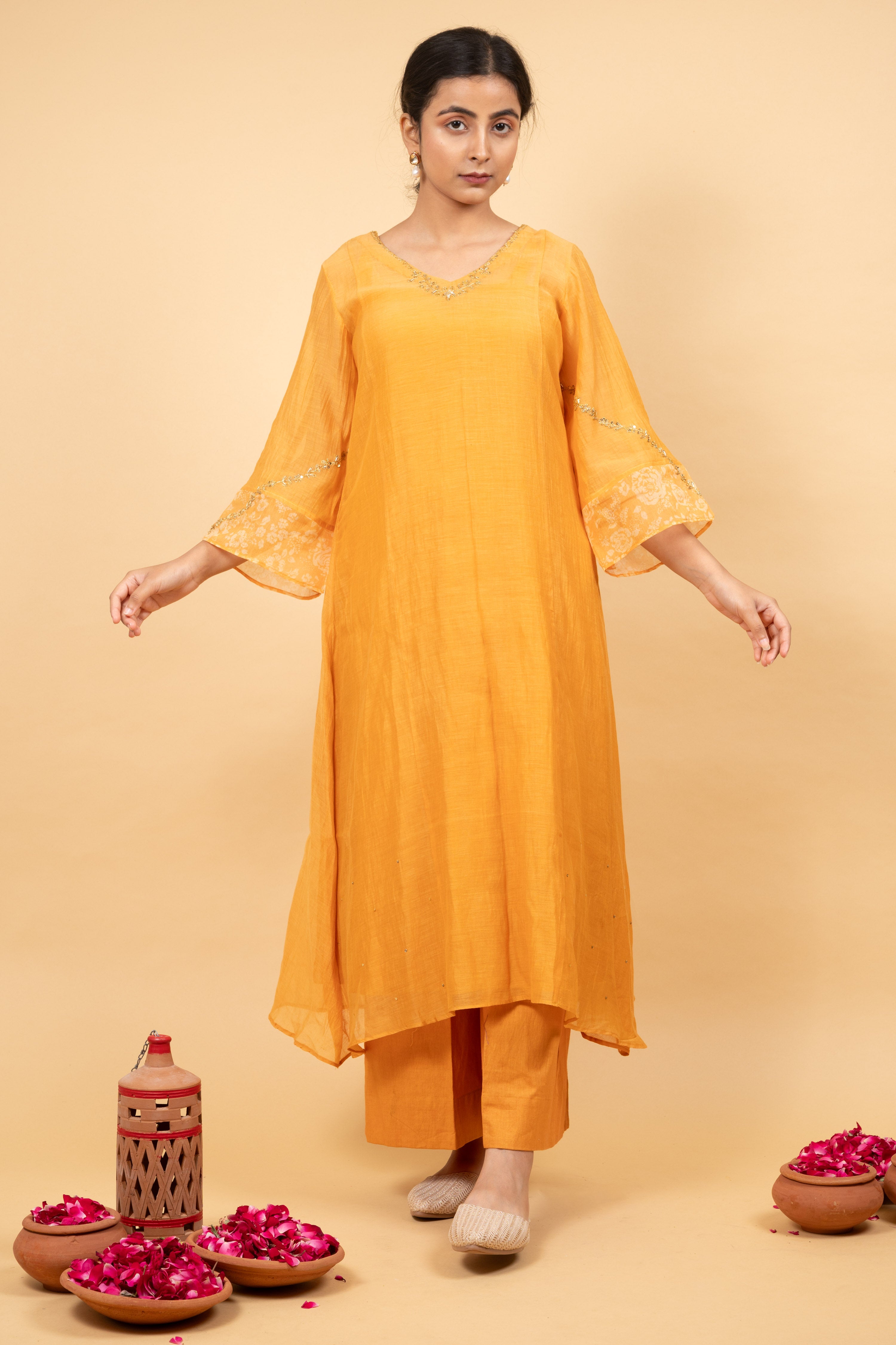 GANGAUR KURTA SET