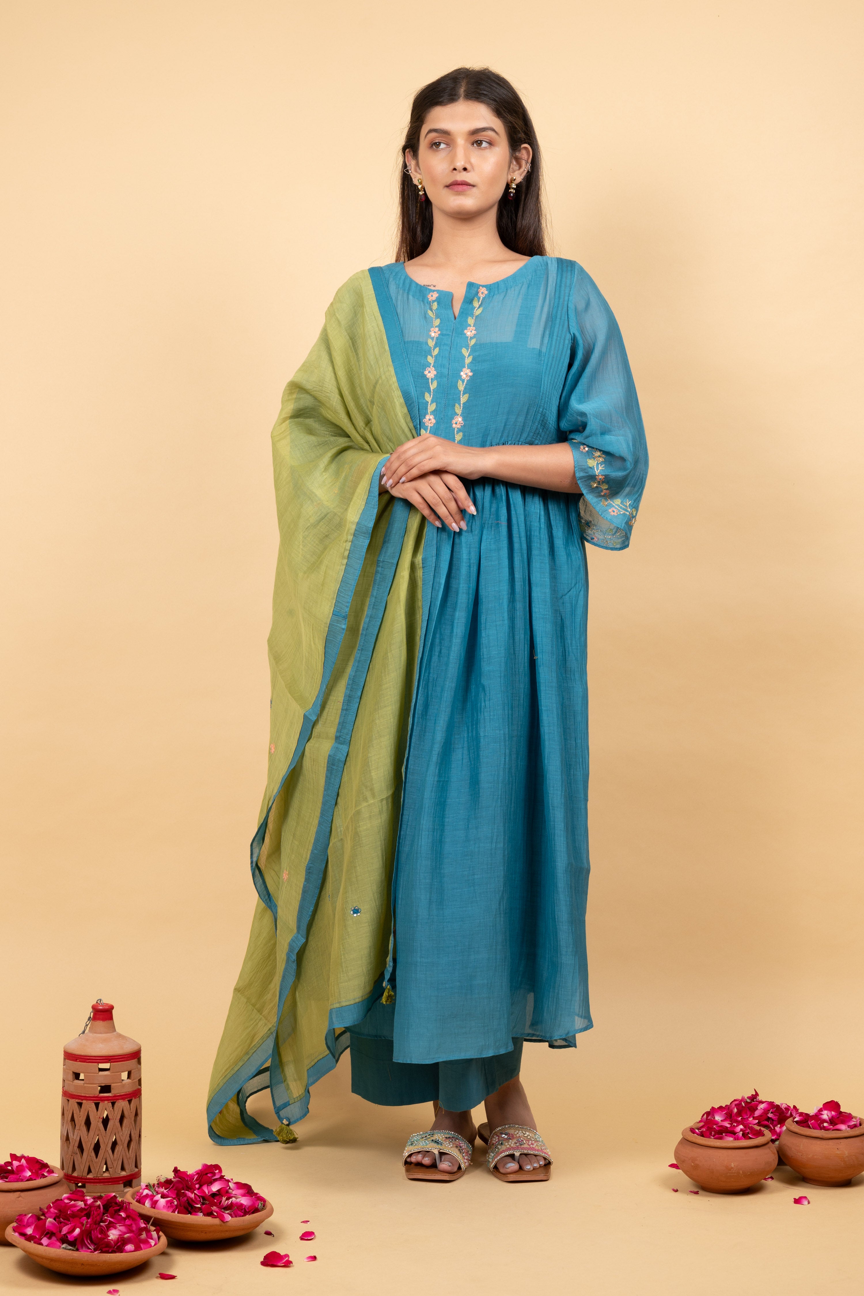 HEERIYE KURTA SET