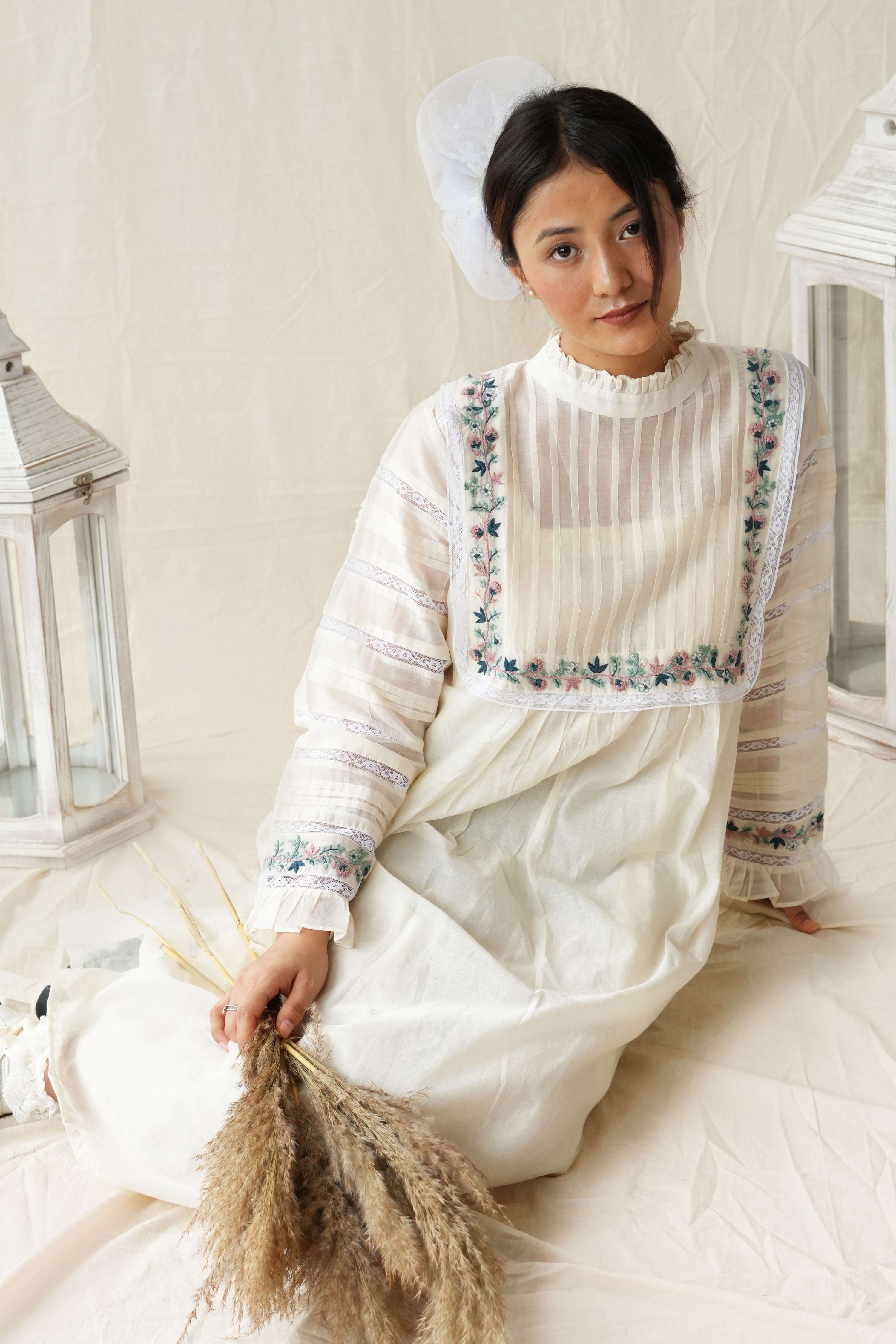 VICTORIAN LACE DRESS