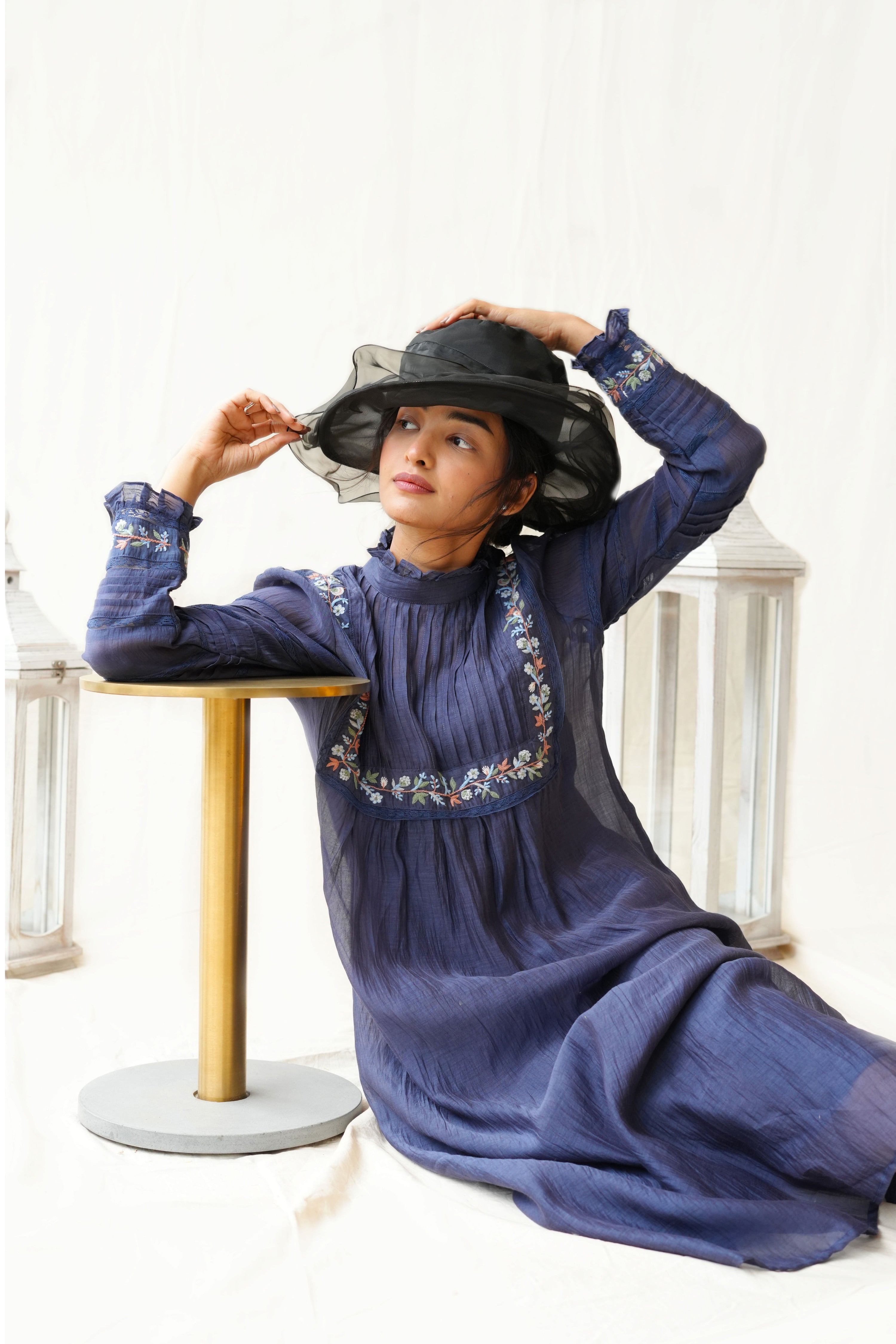 VICTORIAN LACE DRESS