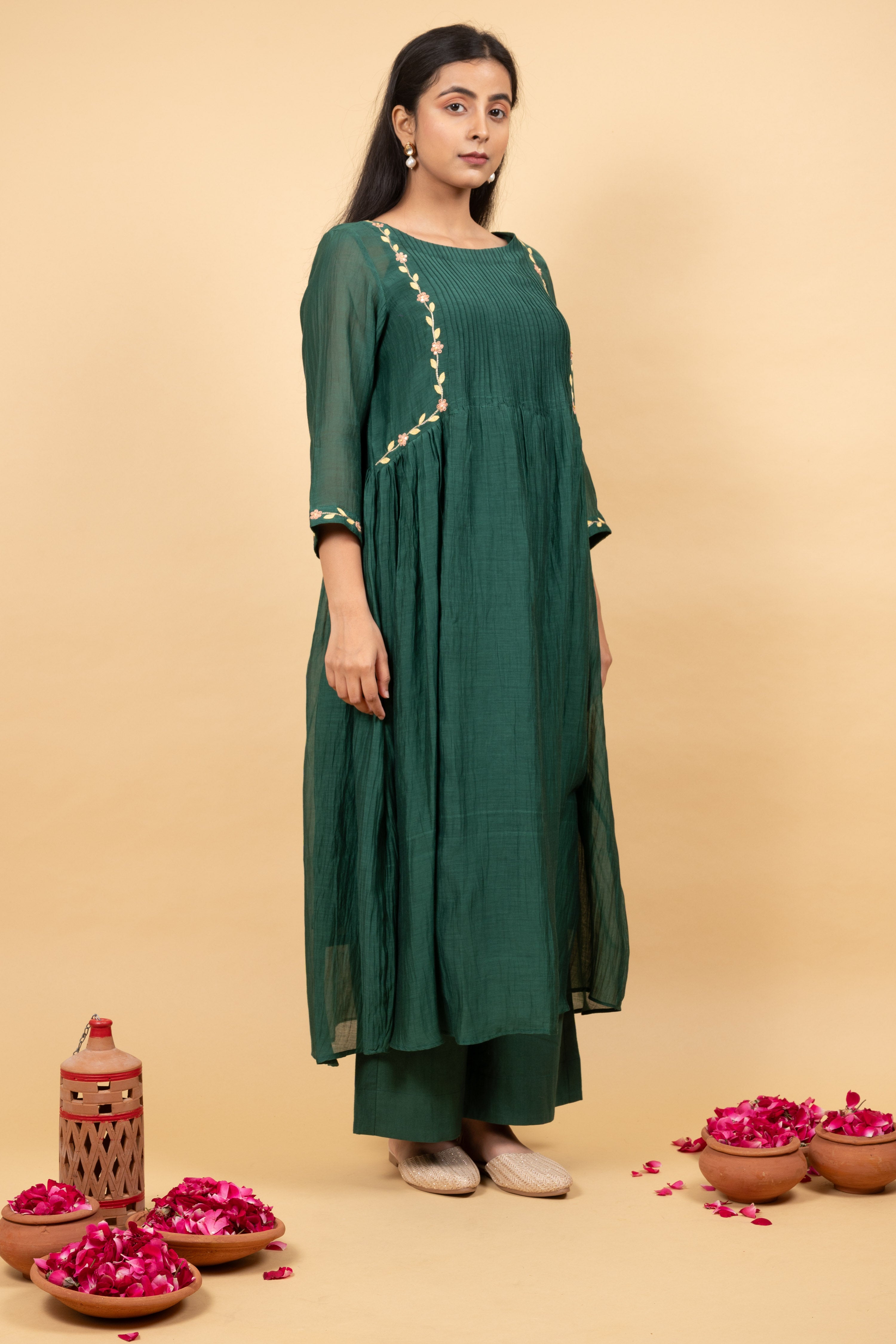 NEELAMBARI KURTA SET