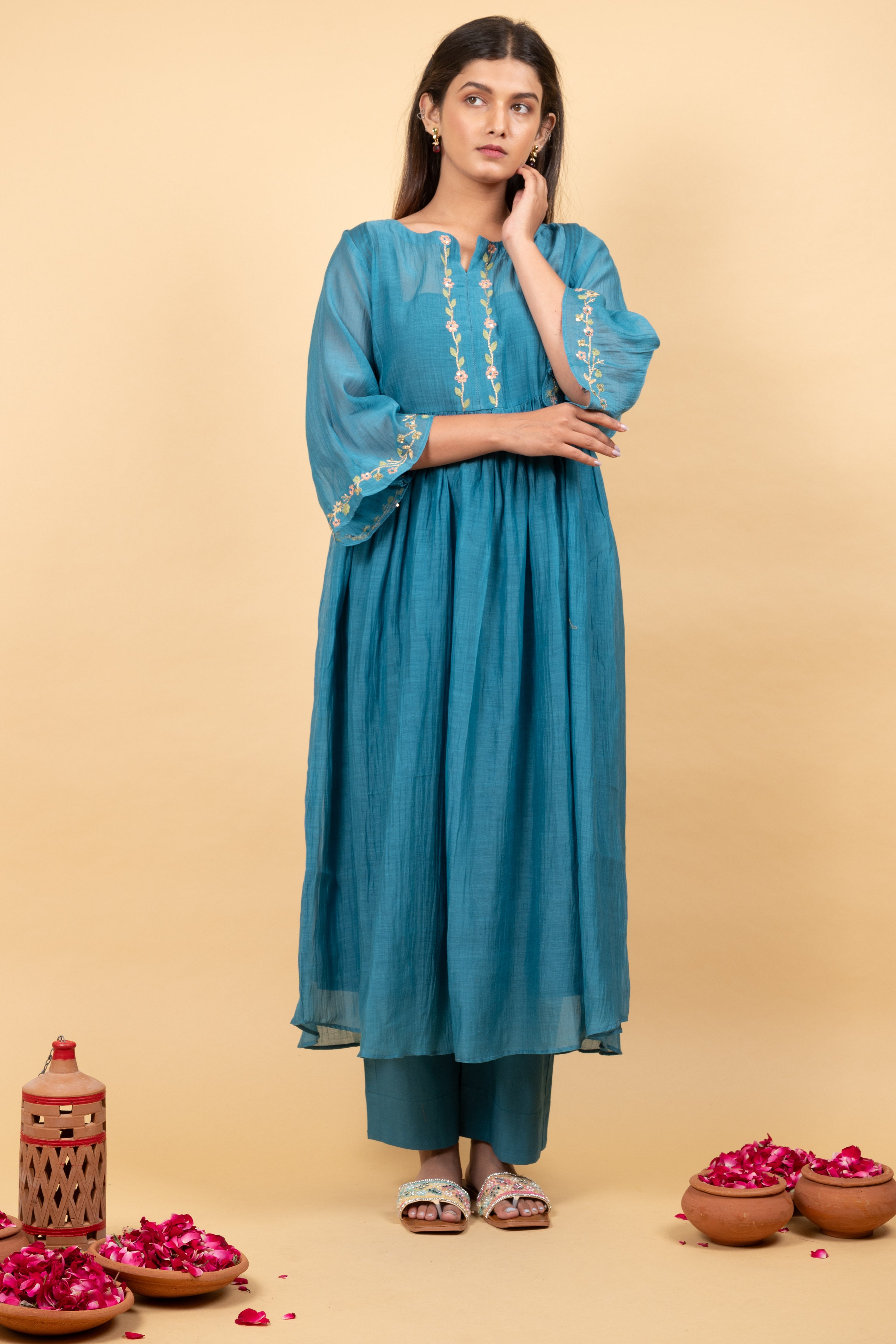 HEERIYE KURTA SET