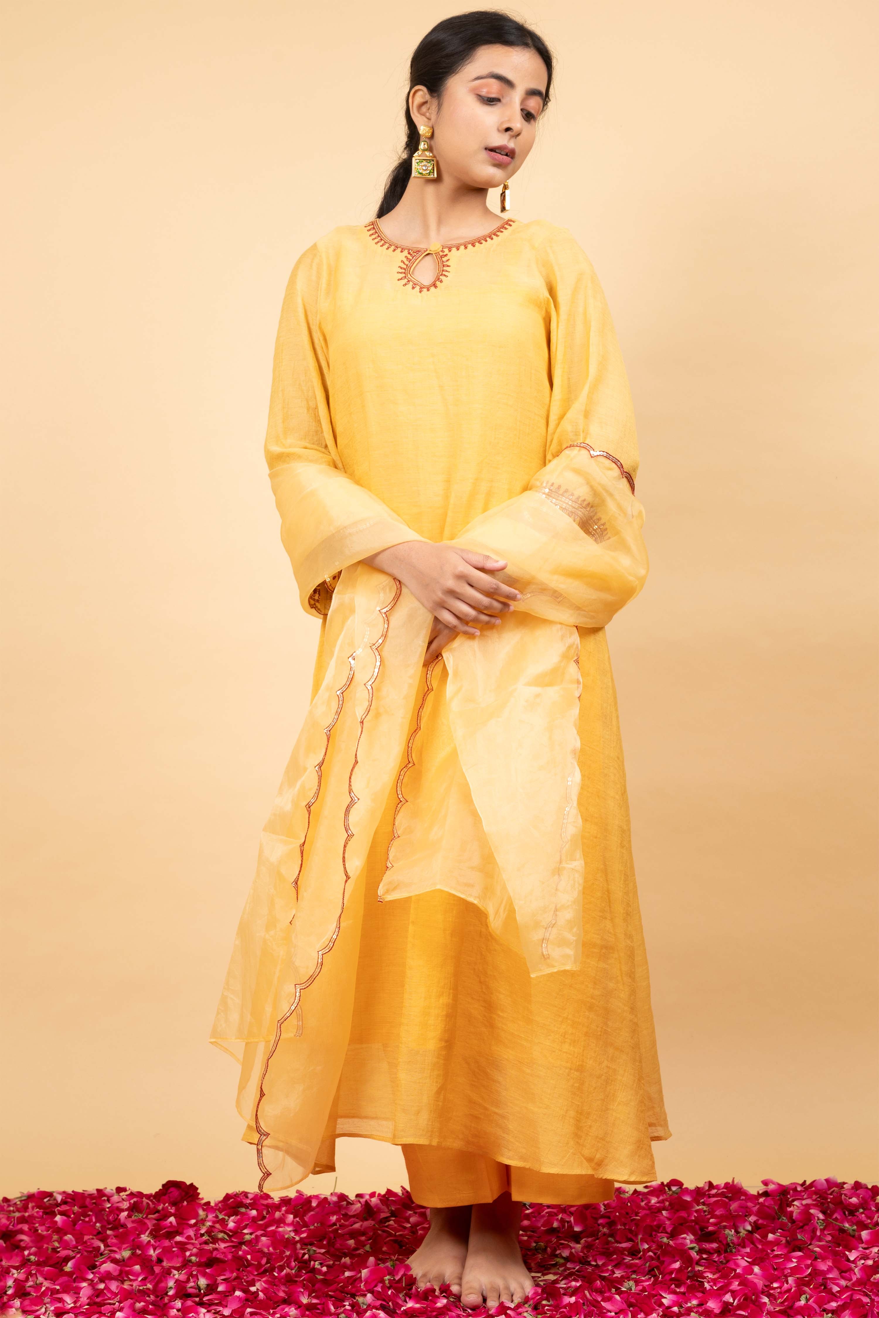 DIVYA KURTA SET