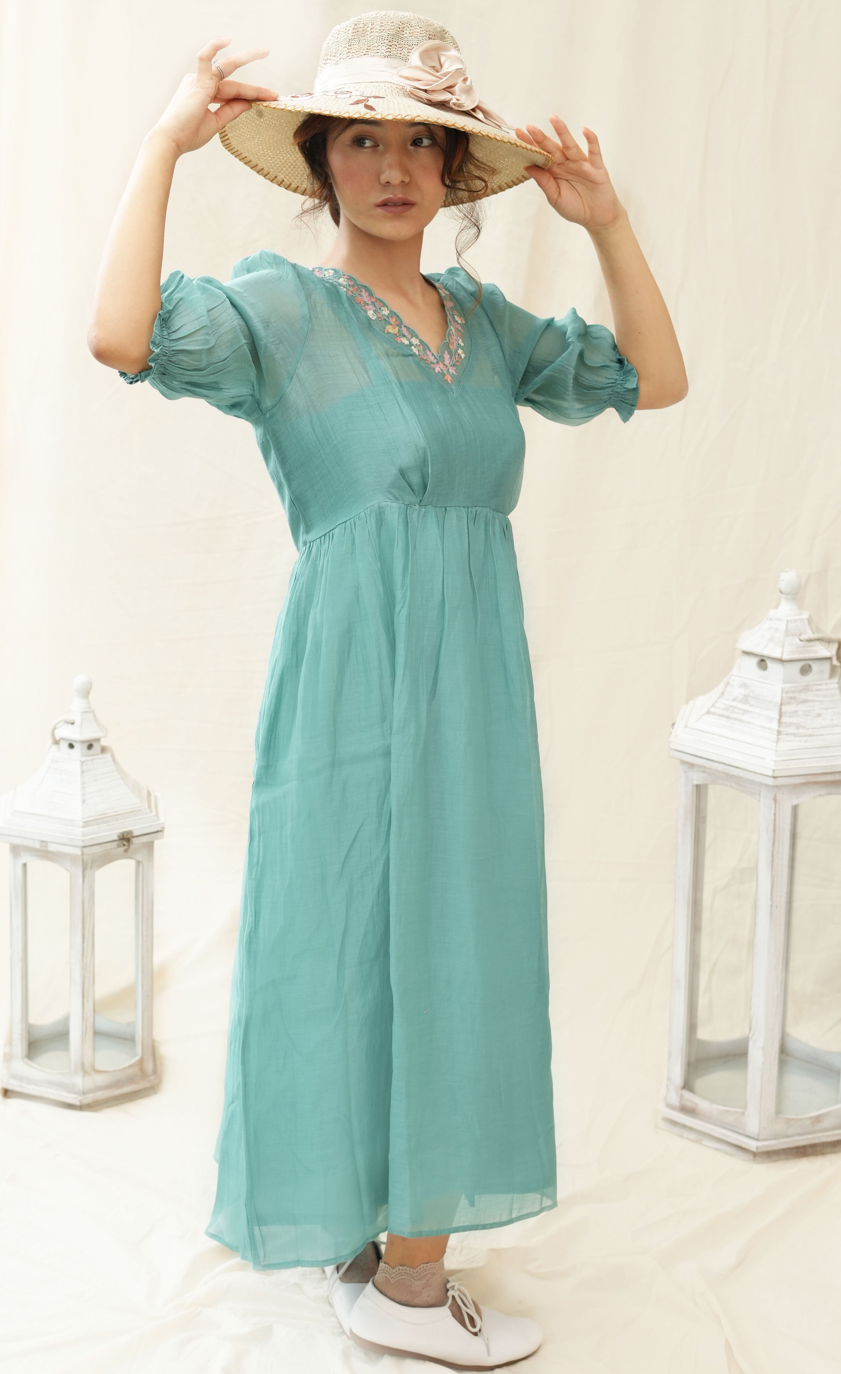 VINTAGE VIGNETTE DRESS