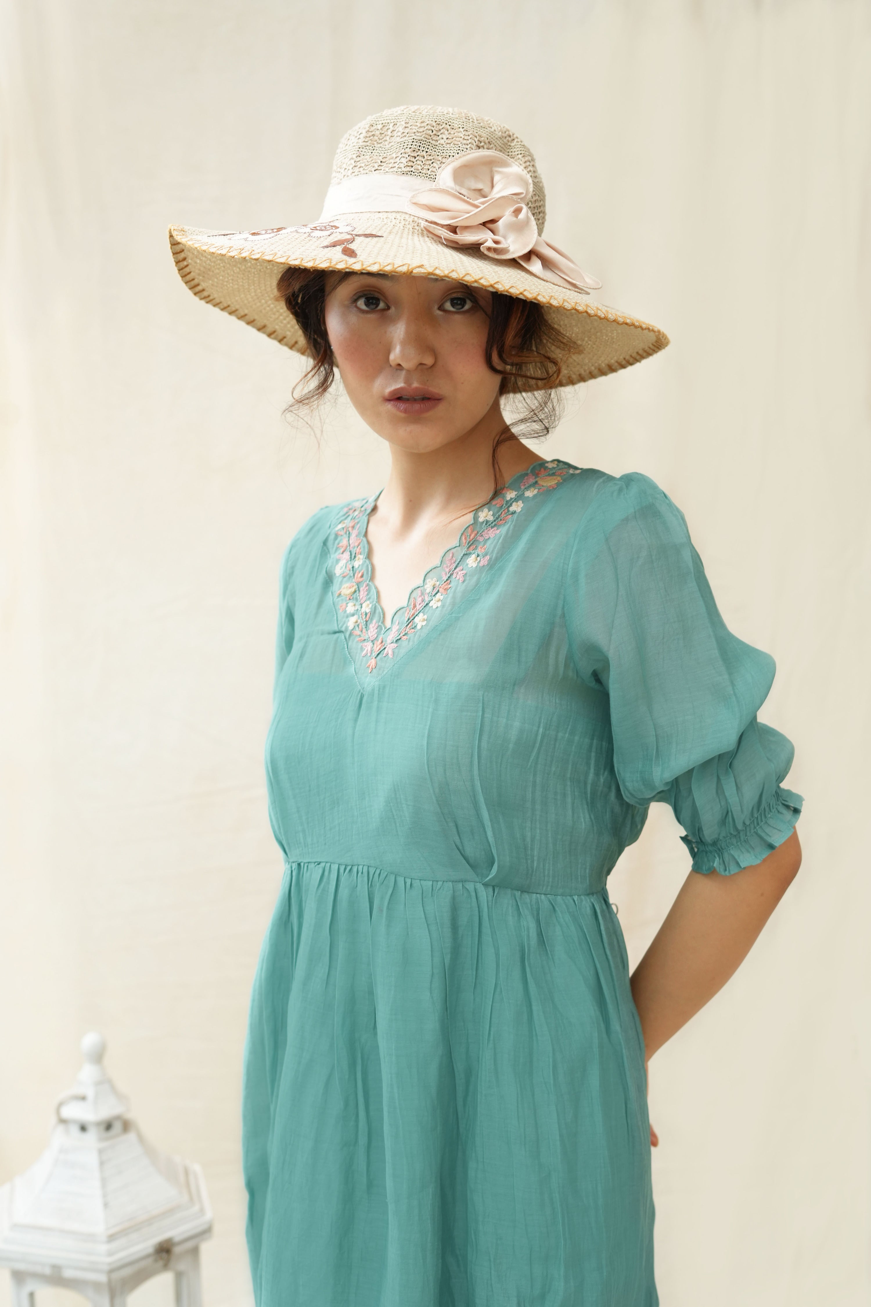 VINTAGE VIGNETTE DRESS